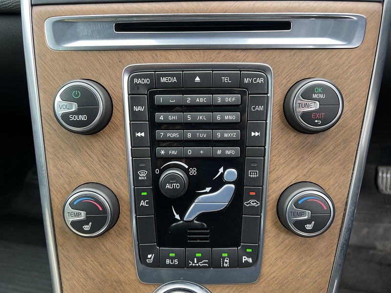 Volvo Xc60 T5 Se Lux Nav - U12161