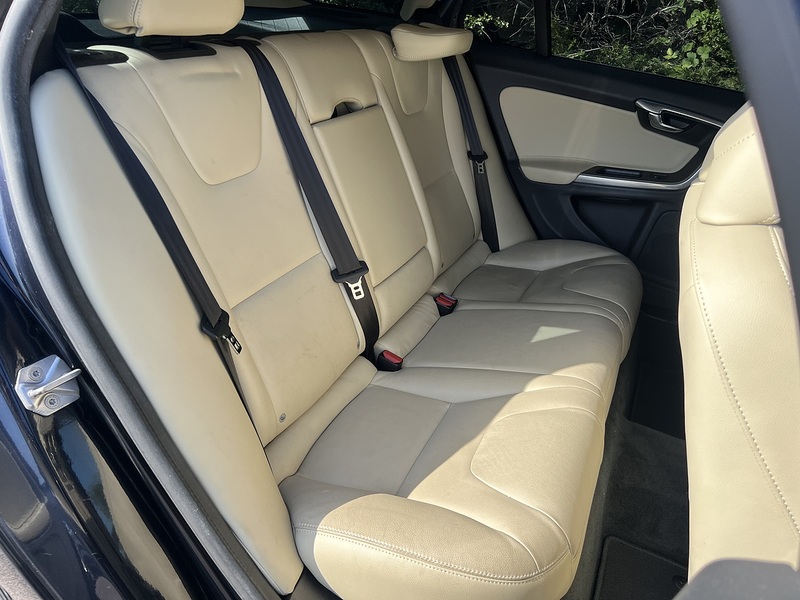 Volvo V60 D4 Se Lux Nav - U12166