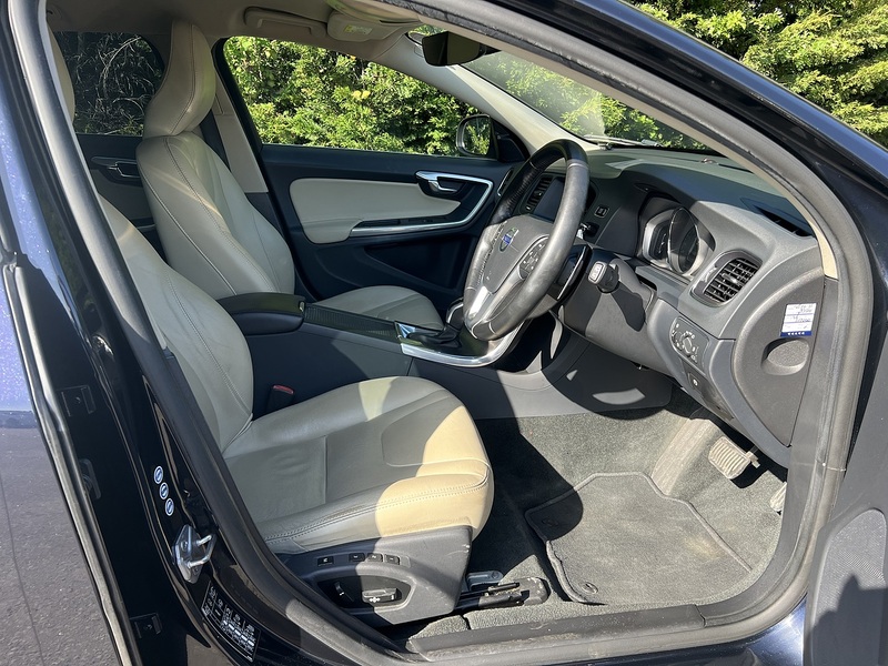 Volvo V60 D4 Se Lux Nav - U12166