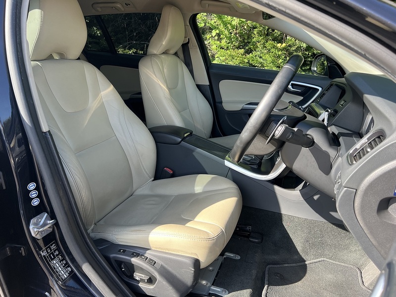 Volvo V60 D4 Se Lux Nav - U12166