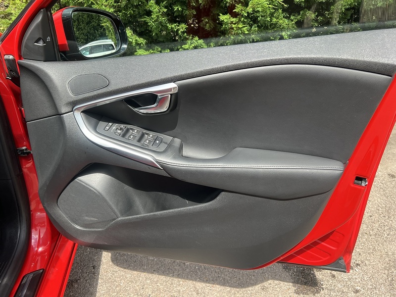 Volvo V40 T4 Se Lux Nav - U12167