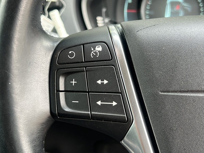 Volvo V40 T4 Se Lux Nav - U12167