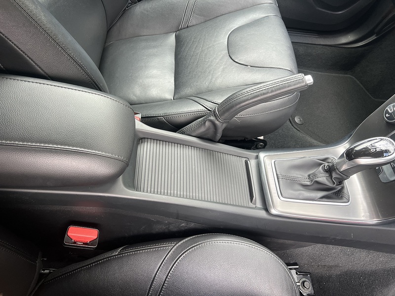 Volvo V40 T4 Se Lux Nav - U12167