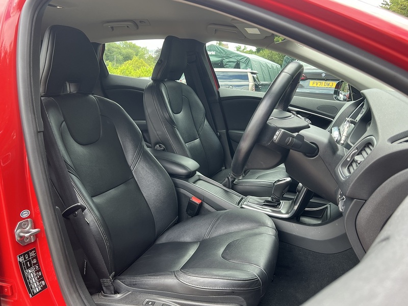 Volvo V40 T4 Se Lux Nav - U12167