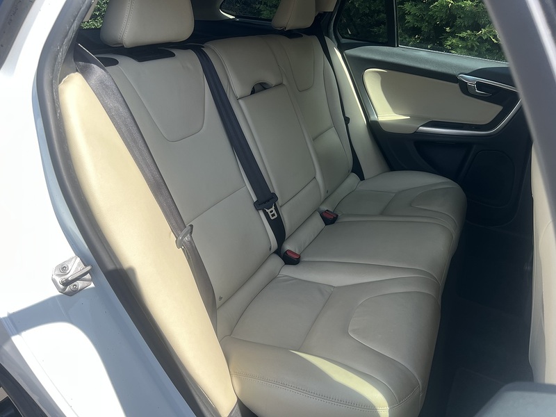 Volvo V60 T4 Se Lux Nav - U12168