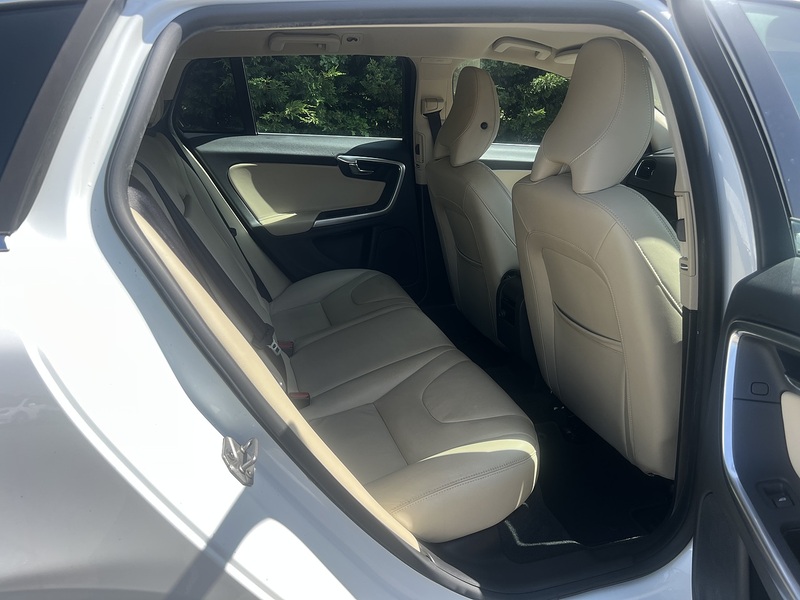 Volvo V60 T4 Se Lux Nav - U12168