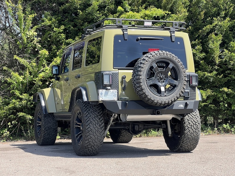 Jeep Wrangler Sahara - U12170