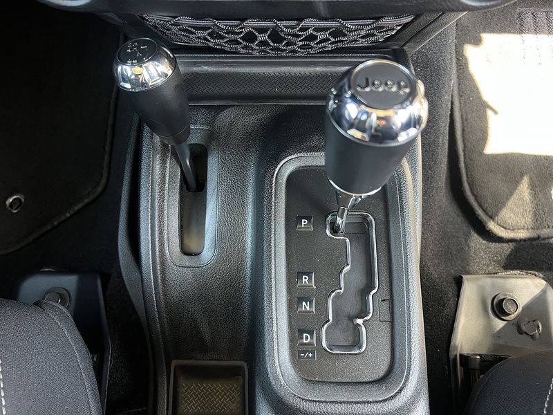 Jeep Wrangler Sahara - U12170