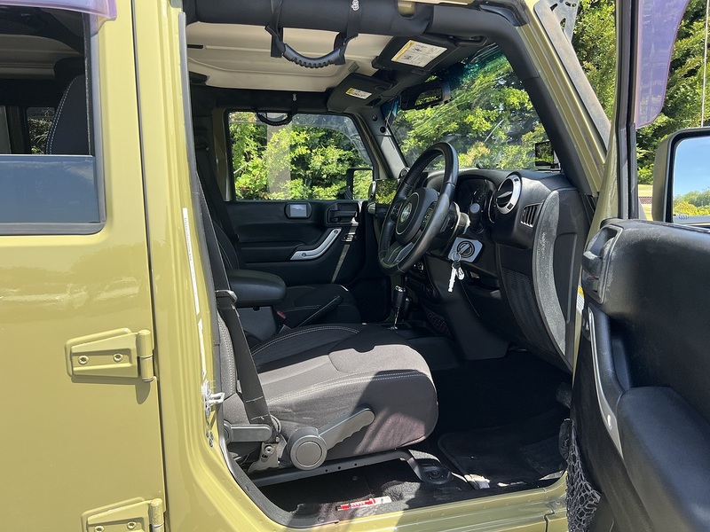 Jeep Wrangler Sahara - U12170