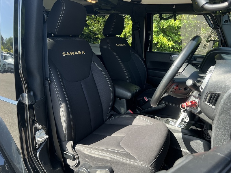 Jeep Wrangler Sahara - U12173