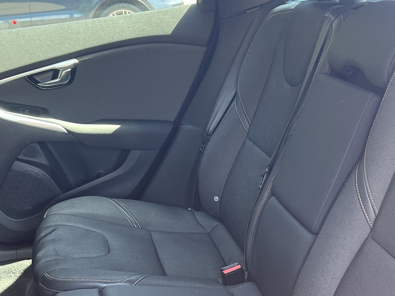 Volvo V40 T5 Cross Country Lux Nav Awd - U12174