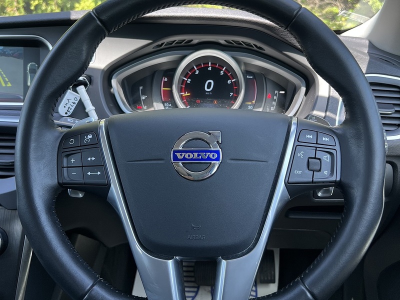 Volvo V40 T5 Cross Country Lux Nav Awd - U12174