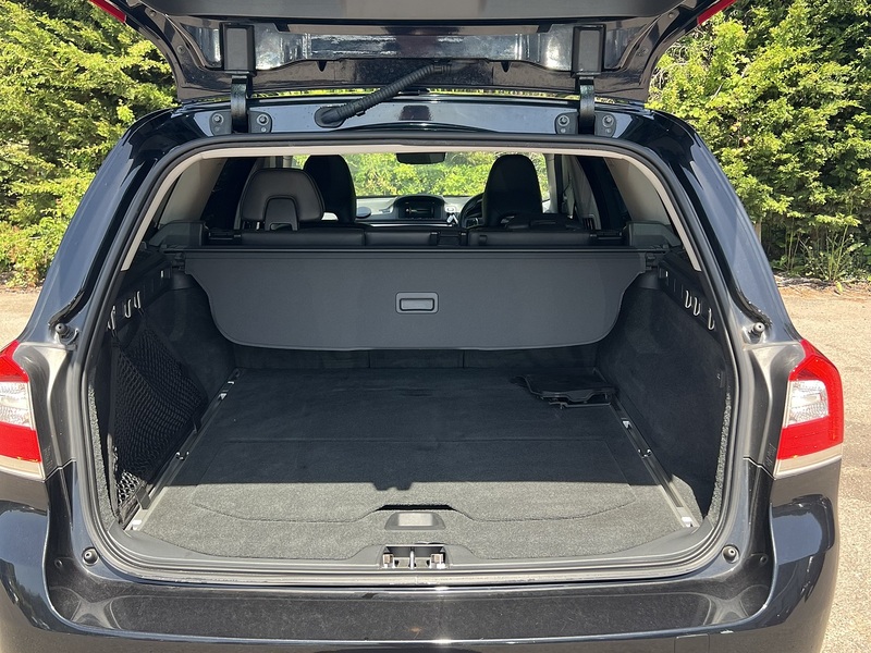 Volvo V70 T5 Se Lux - U12175