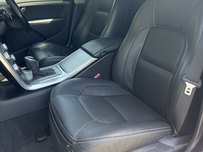 Volvo V70 T5 Se Lux - U12175