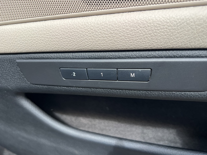 BMW 5 Series 523I Touring - U12176