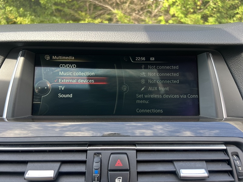 BMW 5 Series 523I Touring - U12176