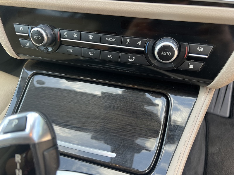 BMW 5 Series 523I Touring - U12176