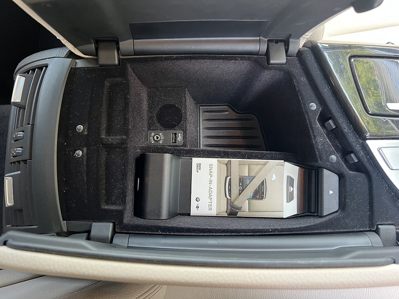 BMW 5 Series 523I Touring - U12176