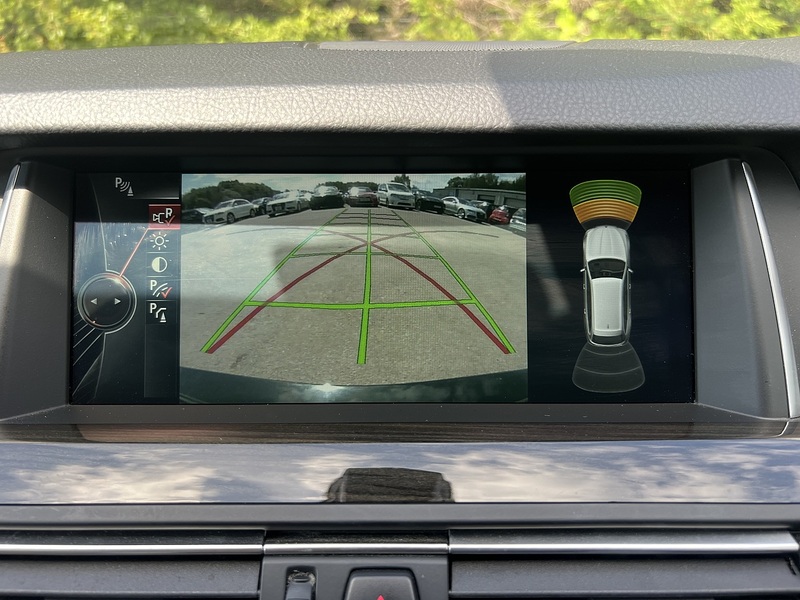 BMW 5 Series 523I Touring - U12176