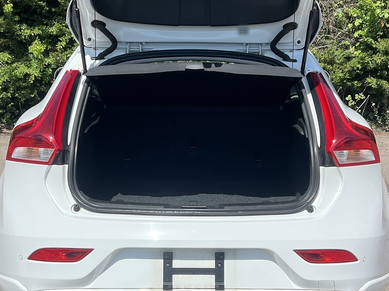 Volvo V40 T4 Se Lux Nav - U12177