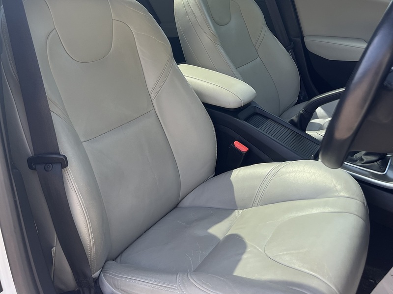 Volvo V40 T4 Se Lux Nav - U12177