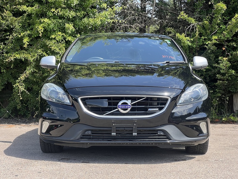 Volvo V40 D4 R-Design Lux Nav - U12178