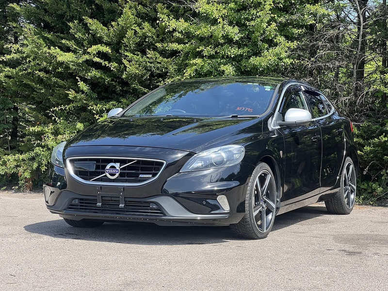 Volvo V40 D4 R-Design Lux Nav - U12178