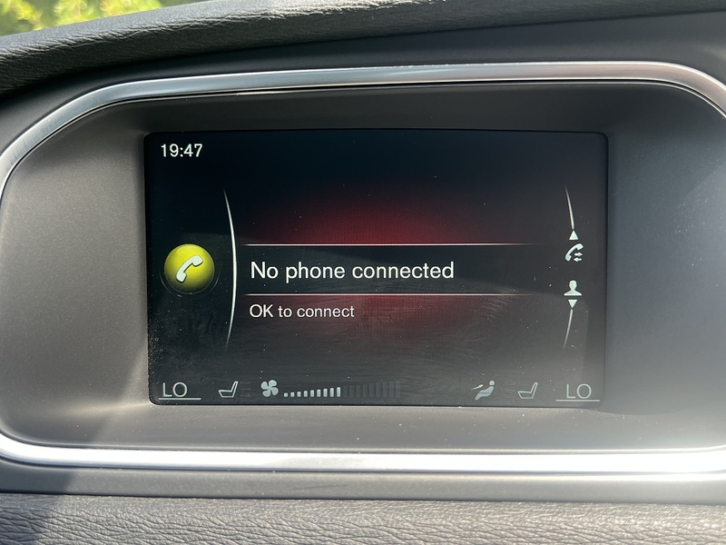 Volvo V40 D4 R-Design Lux Nav - U12178