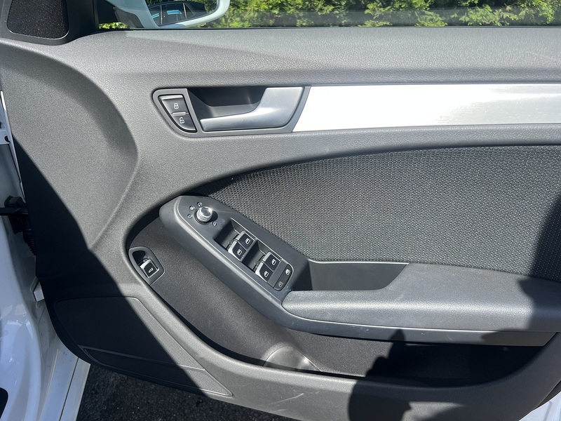 Audi A4 Avant Tfsi S Line - U12179