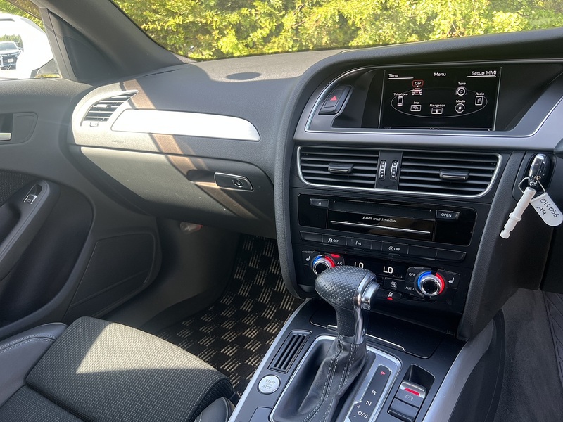 Audi A4 Avant Tfsi S Line - U12179