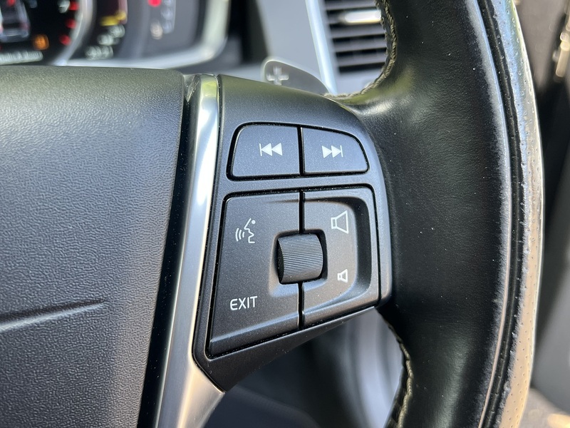Volvo Xc60 T5 R-Design Lux Nav - U12182