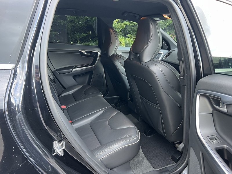 Volvo Xc60 T5 R-Design Lux Nav - U12182