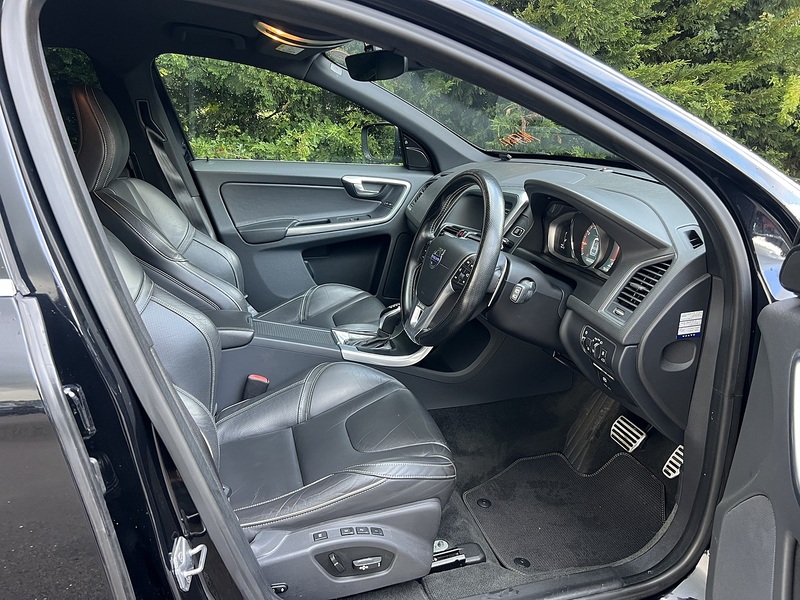 Volvo Xc60 T5 R-Design Lux Nav - U12182
