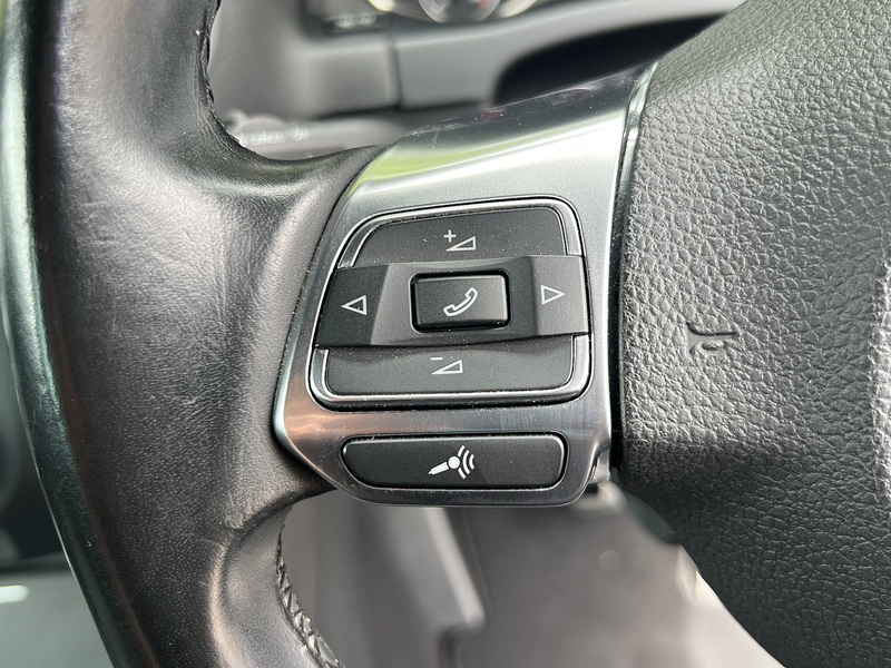 Volkswagen Tiguan R-Line Tsi Bluemotion Technology - U12183