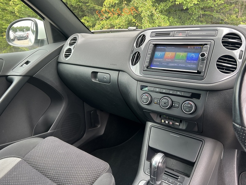 Volkswagen Tiguan R-Line Tsi Bluemotion Technology - U12183