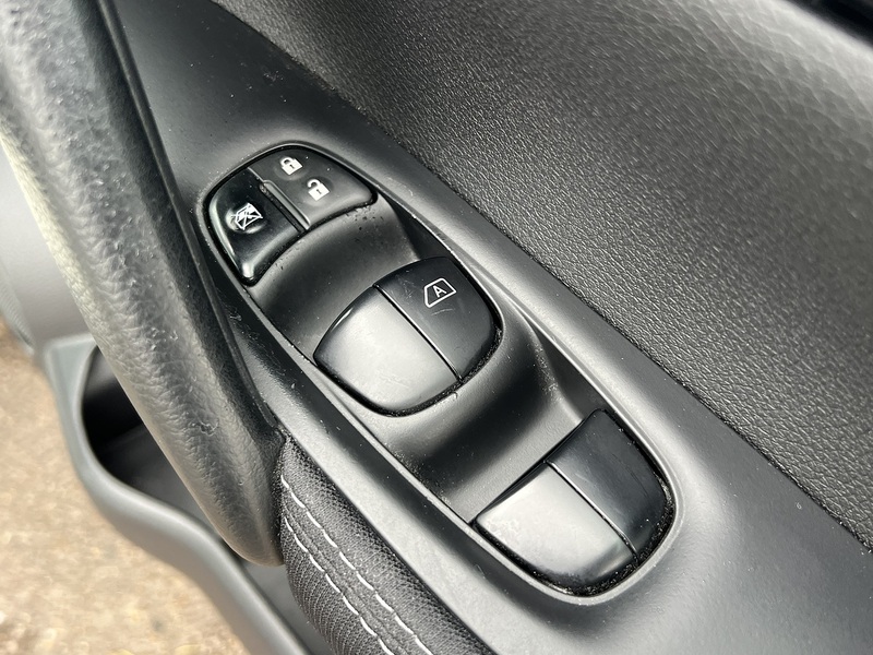 Nissan Qashqai DIG-T n-tec+ - U12185