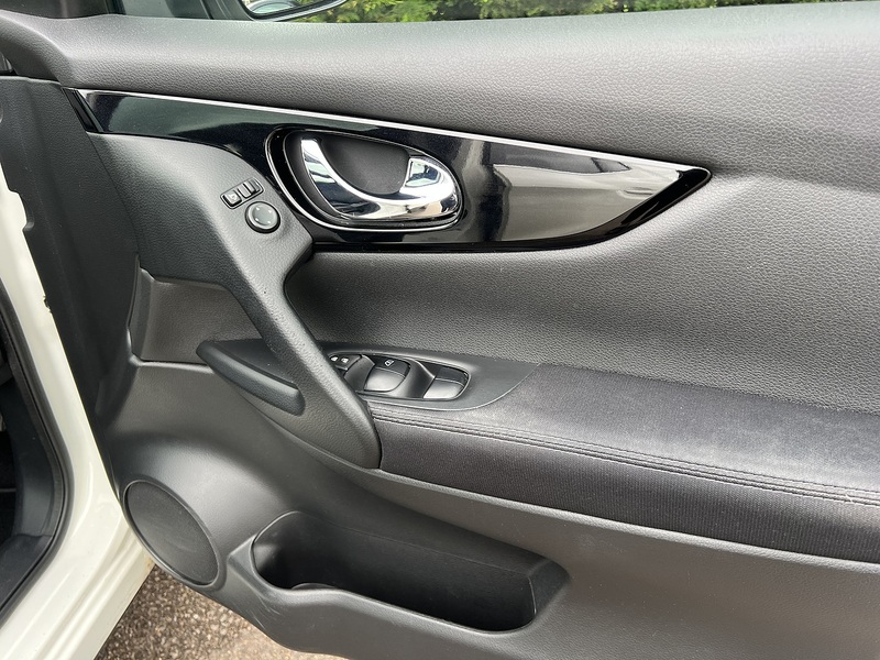 Nissan Qashqai DIG-T n-tec+ - U12185
