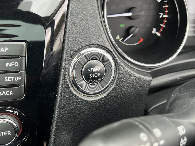 Nissan Qashqai DIG-T n-tec+ - U12185