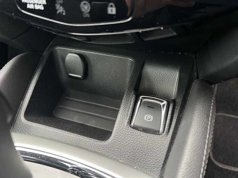 Nissan Qashqai DIG-T n-tec+ - U12185