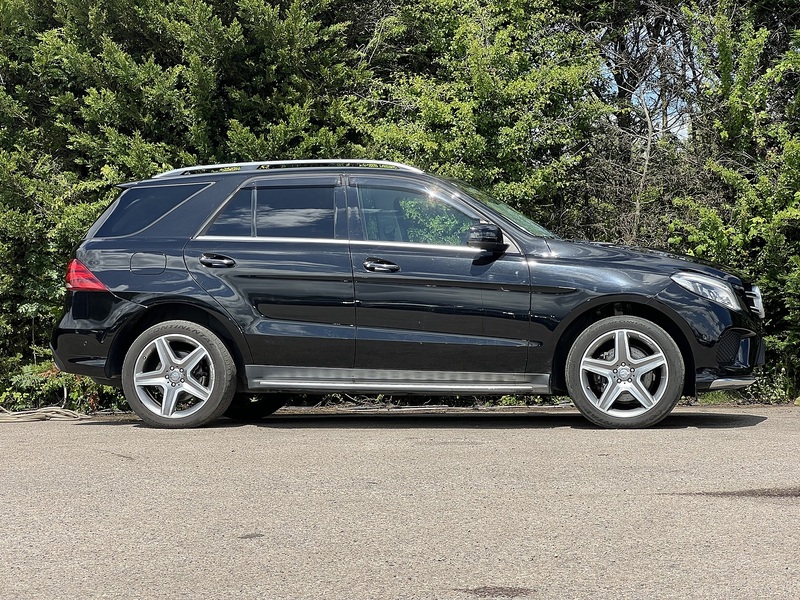 Mercedes-Benz Gle-Class Gle 350 D 4Matic Amg Line Premium Plus - U12189