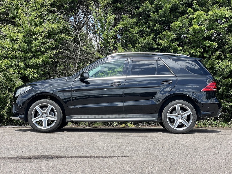 Mercedes-Benz Gle-Class Gle 350 D 4Matic Amg Line Premium Plus - U12189