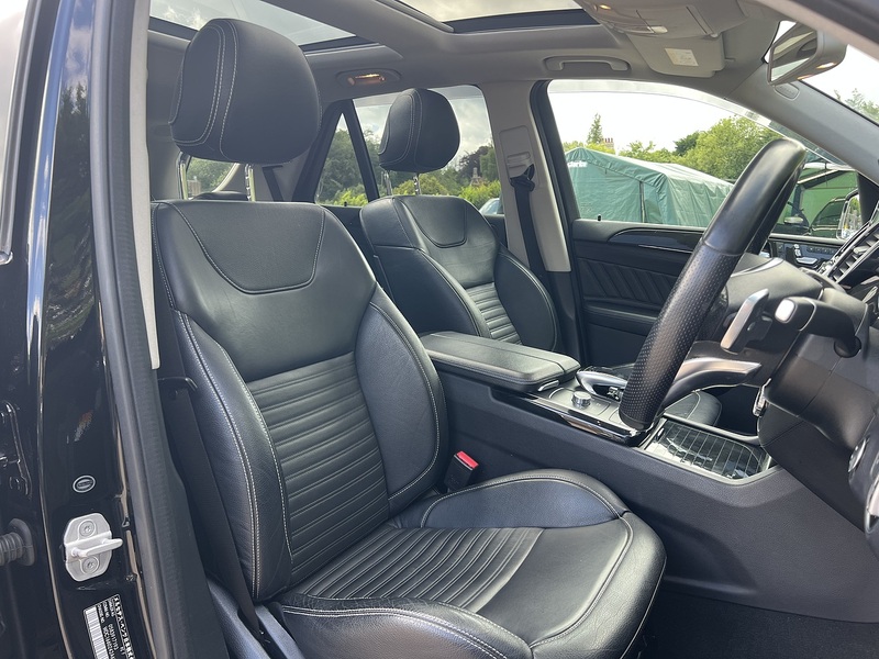 Mercedes-Benz Gle-Class Gle 350 D 4Matic Amg Line Premium Plus - U12189