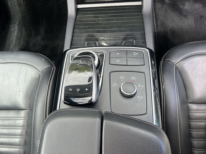 Mercedes-Benz Gle-Class Gle 350 D 4Matic Amg Line Premium Plus - U12189