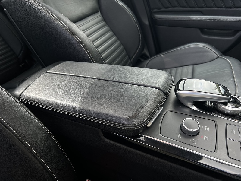 Mercedes-Benz Gle-Class Gle 350 D 4Matic Amg Line Premium Plus - U12189