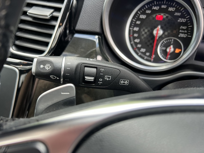 Mercedes-Benz Gle-Class Gle 350 D 4Matic Amg Line Premium Plus - U12189