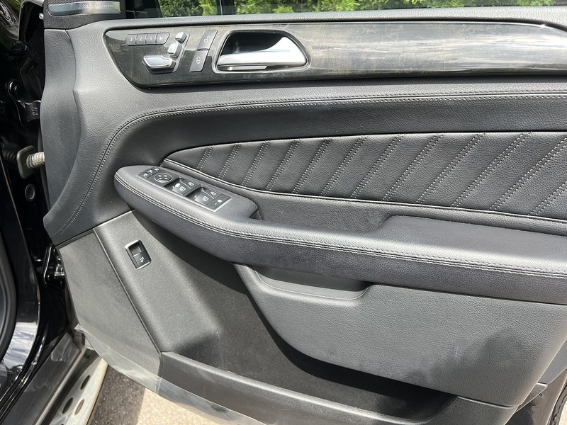 Mercedes-Benz Gle-Class Gle 350 D 4Matic Amg Line Premium Plus - U12189