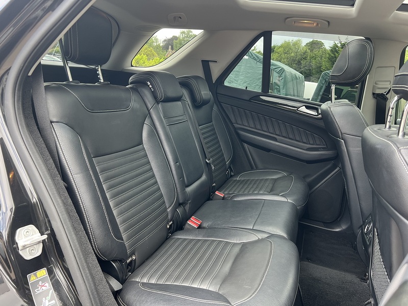Mercedes-Benz Gle-Class Gle 350 D 4Matic Amg Line Premium Plus - U12189