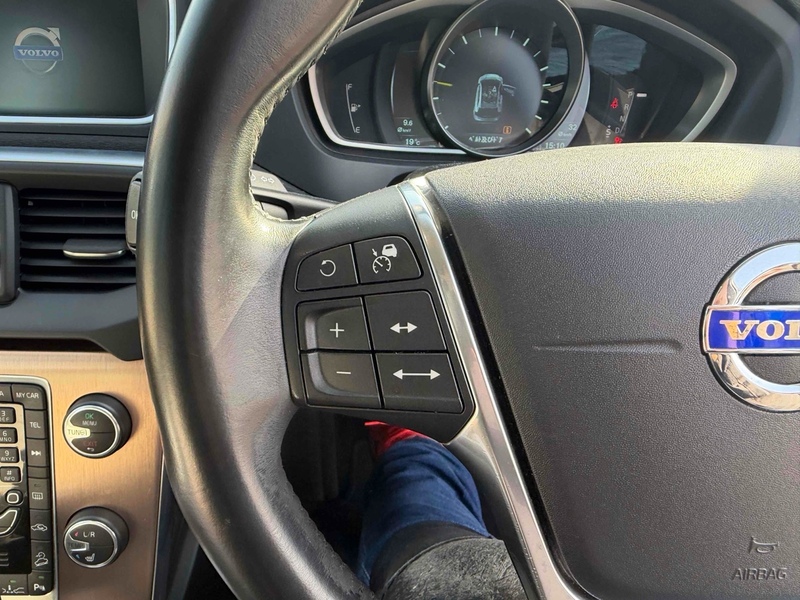 Volvo V40 T5 Cross Country Lux Nav Awd - U12190