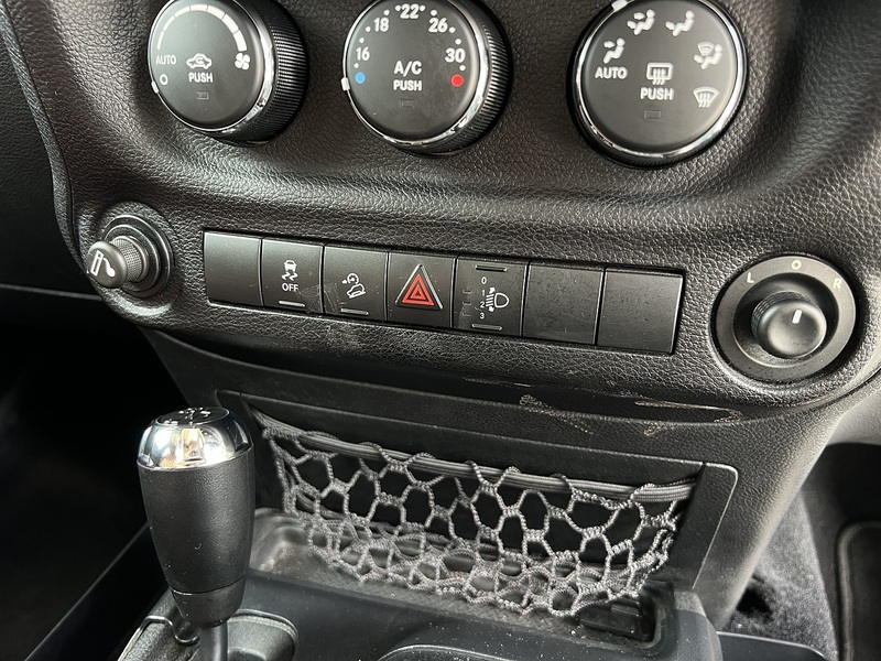 Jeep Wrangler Unlimited Sport - U12191