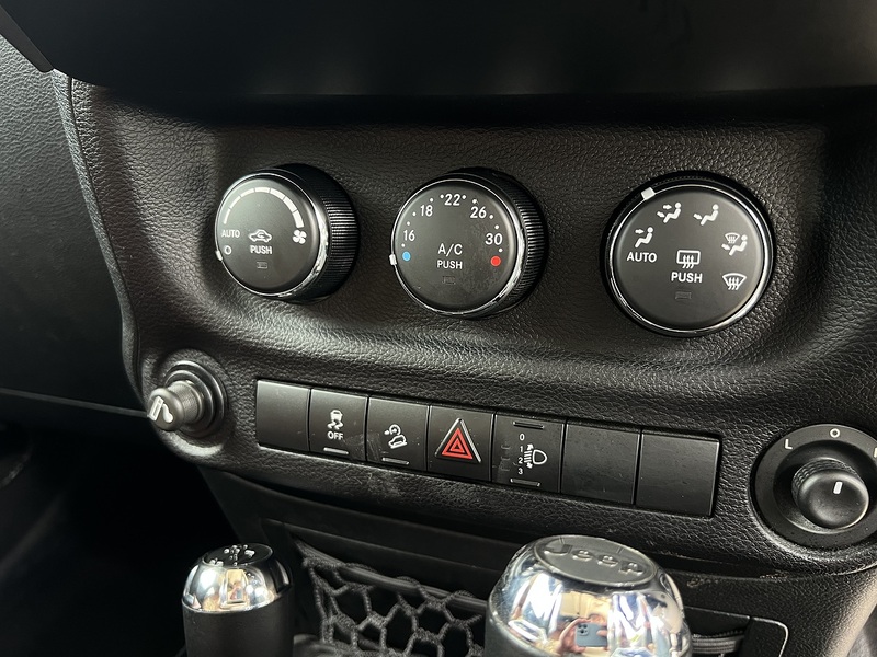 Jeep Wrangler Unlimited Sport - U12191